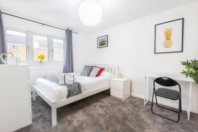 2 Double rooms 9min walk to station Main Photo
