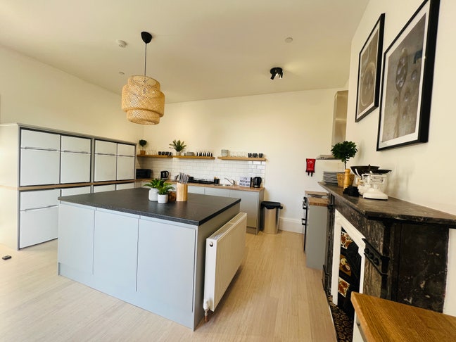 Stunning Property, Medium Double Ensuite Room  Main Photo