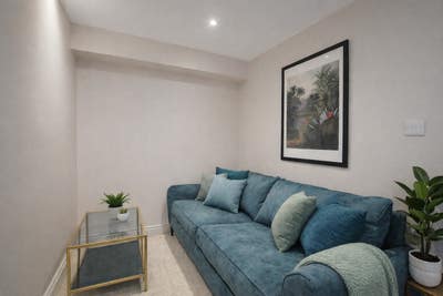 A furnished double bedroom available NOW Main Photo