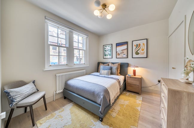 Stunning & Newly Refurbished Property - Bills incl Main Photo