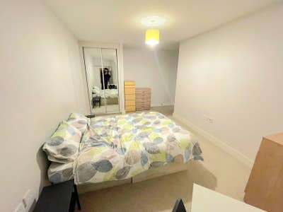 Modern Built - E14 🏠 Poplar / Langdon Park Zone 2 Main Photo