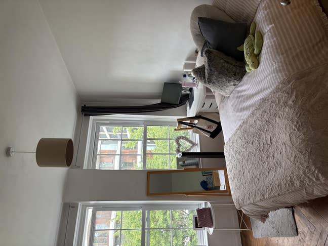 Double room to rent in Borough Main Photo