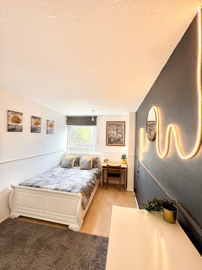 Double Room in Canary Wharf / 15 Min Jubilee - Dlr Main Photo