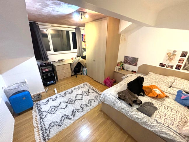 *Bills Included* Double Room Hyde Park Main Photo