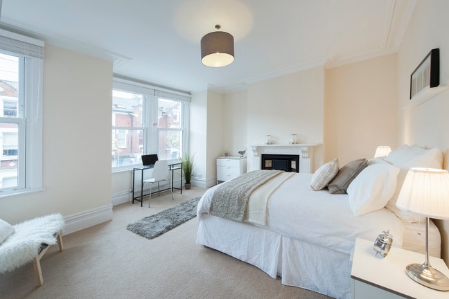 Room just off Northcote Road  Main Photo