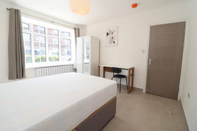 ⚡Luxury Female only house by District Line!⚡ Main Photo