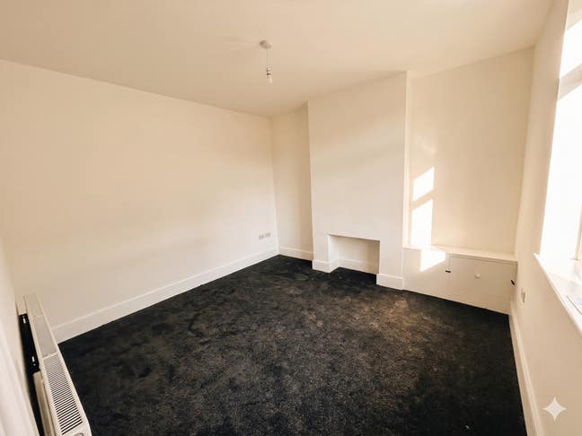 Brand new, just refurbished! Spacious 3-Bedroom Main Photo