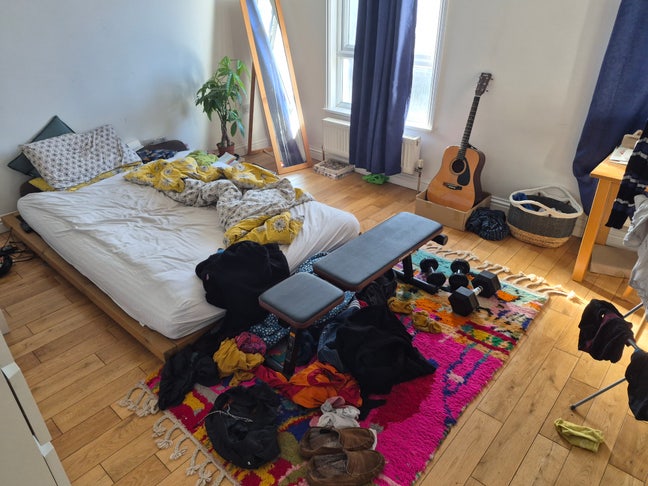 Huge sun lit room 3 min walk from Finsbury Park  Main Photo