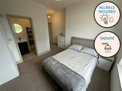New Ensuite Room in a Fully Refurbished 7 Bed Hmo Main Photo
