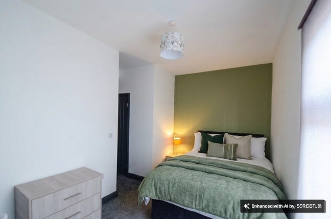 Double Room with Ensuite-  Montrose Str Main Photo