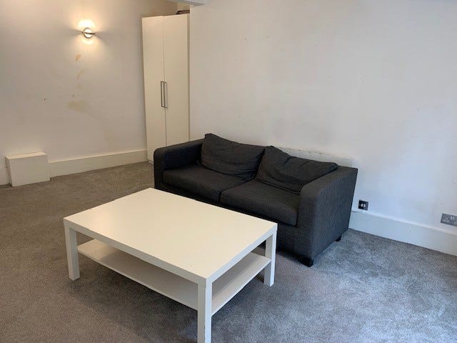 Split Level Two Bed Flat In Prime Location Main Photo