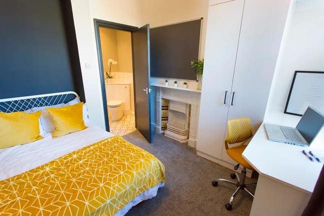 1 Double Ensuite Bedroom Remaining!  Main Photo