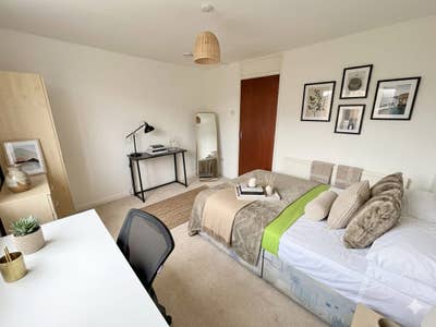 Modern Double Rooms| Canning Town E16 |Garden &pound;750 Main Photo