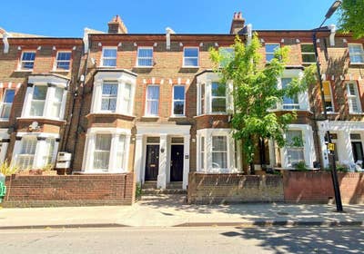 Short term (2 weeks) 1 bed flat in Queens Park  Main Photo