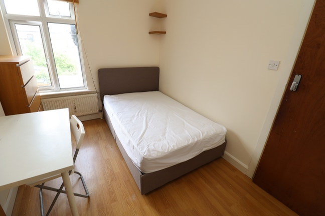  Spacious Double Room to Rent in Upton Park Main Photo