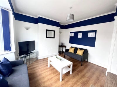 Flat to rent 2 bedrooms  Main Photo