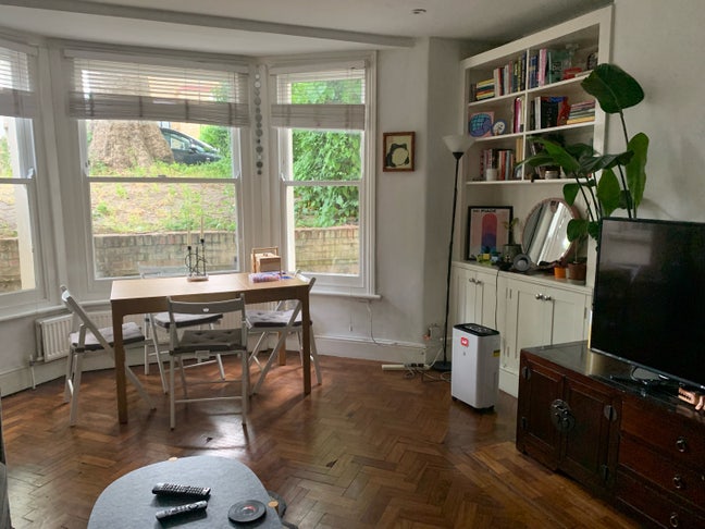 3 bedroom flat - 3 min to Caledonian rd tube Main Photo