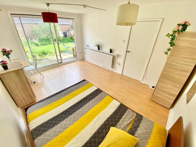 🏡 Stylish Room in Caledonian Road ✨ Available Now Main Photo