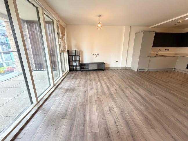 ***Two Bedroom New Build Apartment to Rent, E1*** Main Photo