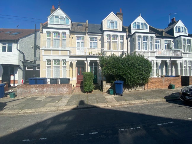 Studio Flat, Acton, walk to Elizabeth Line  Main Photo