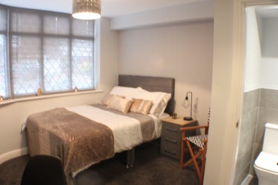 ✨ All-Inclusive Rooms Available – NOW 630pcm Main Photo