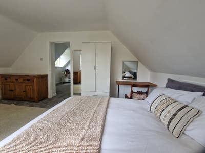 Spacious double room plenty storage bills inc Main Photo