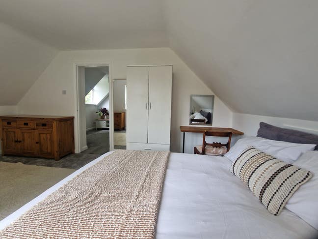 Spacious double room bills/parking inc near Rye  Main Photo