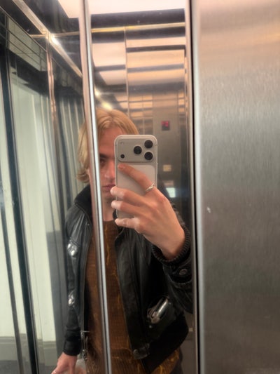 Looking for a 1 bed flat - with my girlfriend... Main Photo