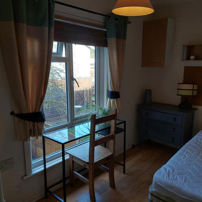 Single room in quiet area Main Photo