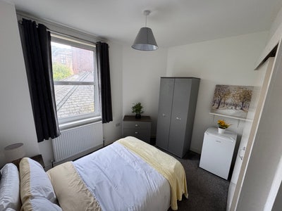 Single En-Suite Room Central Dover Main Photo