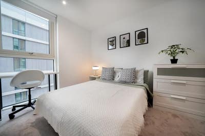 🏙️ Stunning En-Suite Double Room | Modern Unit!!! Main Photo