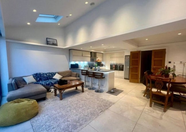 Small Double Available in Large House-share Main Photo