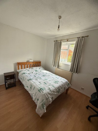 Cozy Double Room in 2-Bedroom House   Main Photo