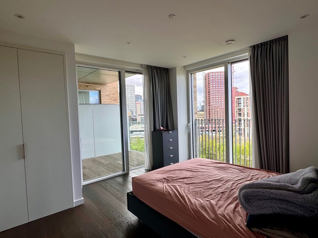     Stratford East Village - Premium Ensuite Room  Main Photo