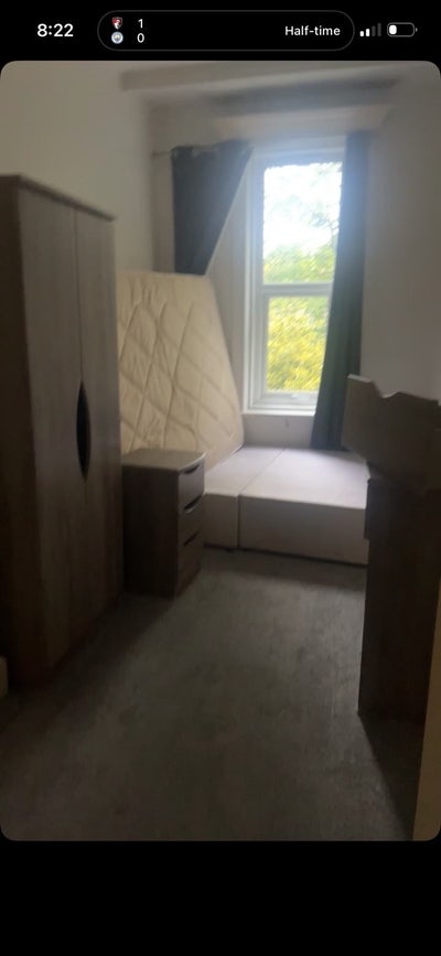 Spare Room in Headingley  Main Photo