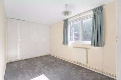 Double Room in Old Street Flat Main Photo