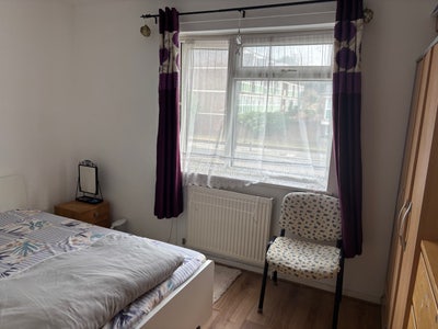 Double sunny rooms in Woolwich Dockyard ( zone 3 ) Main Photo