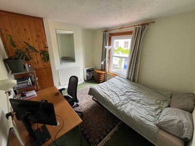 Double room in quiet street off mill road  Main Photo