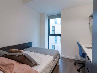 🏡Short-Term En‑Suite Room Available in Wembley🏡 Main Photo