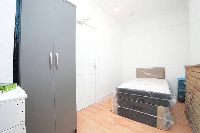 Furnished Single Room | Bills Included | Main Photo