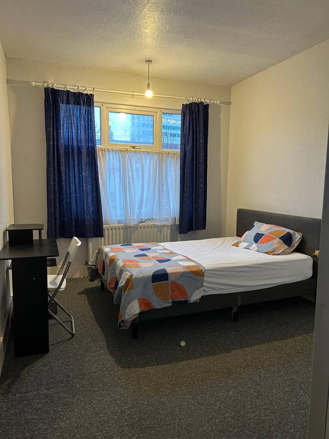 Super King size double bedroom  Main Photo