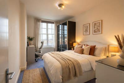 Spectacular room near LBS & Regent's University  Main Photo