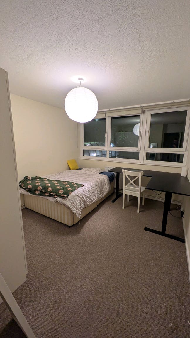 Large Double Bedroom in Battersea  Main Photo