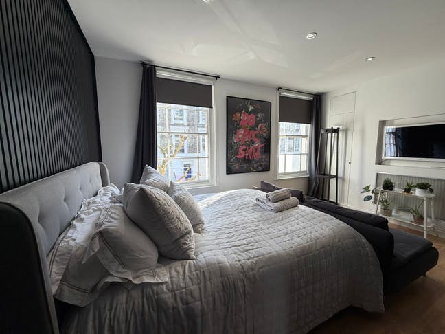 Large room in heart of Camden moments from Tube Main Photo