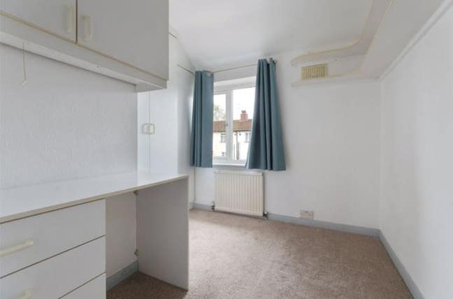 Box room and double room for rent Main Photo