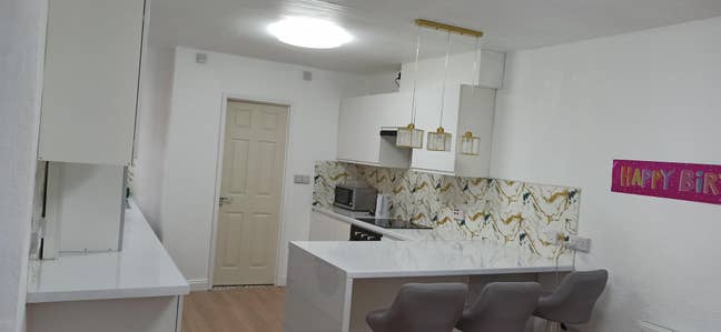 Close to Town Centre, Matalan, Farm Food and B&M Main Photo