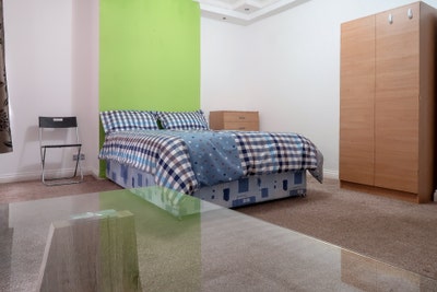 Double Room in a Shared Flat – E14 🏠 Canary Wharf Main Photo