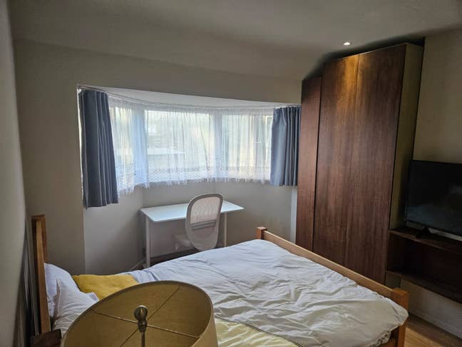 Double Room – Stonebridge Park - available now Main Photo