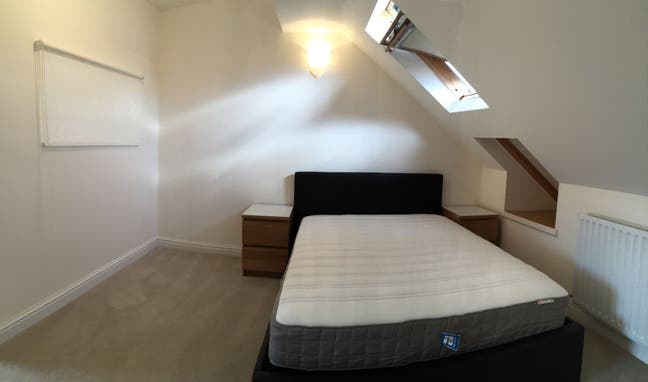 STUDIO in E10 Main Photo