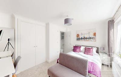 1 Bedroom House Share, Craigans, Crawley, RH11 Main Photo